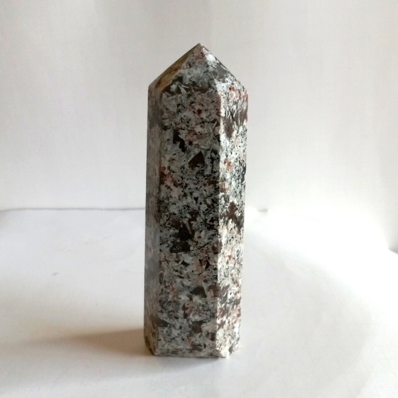 Yooperlite Crystal Tower - Picture 4 of 11